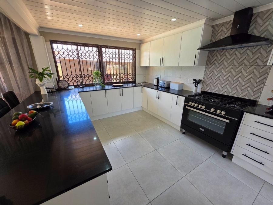 6 Bedroom Property for Sale in Dan Pienaar Free State